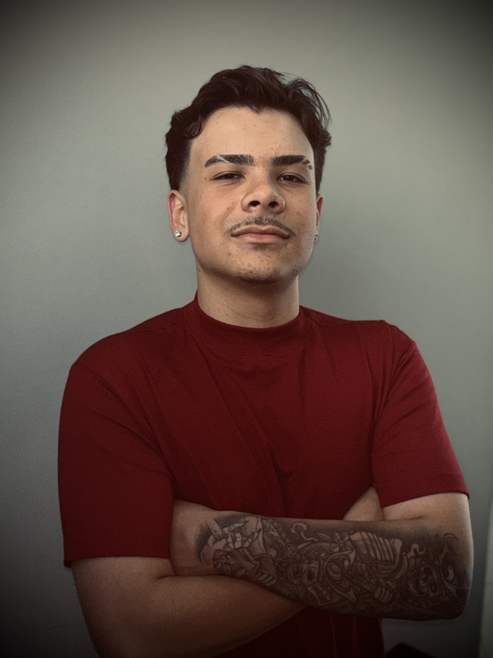 Coutinho Barber, barbeiro da casa